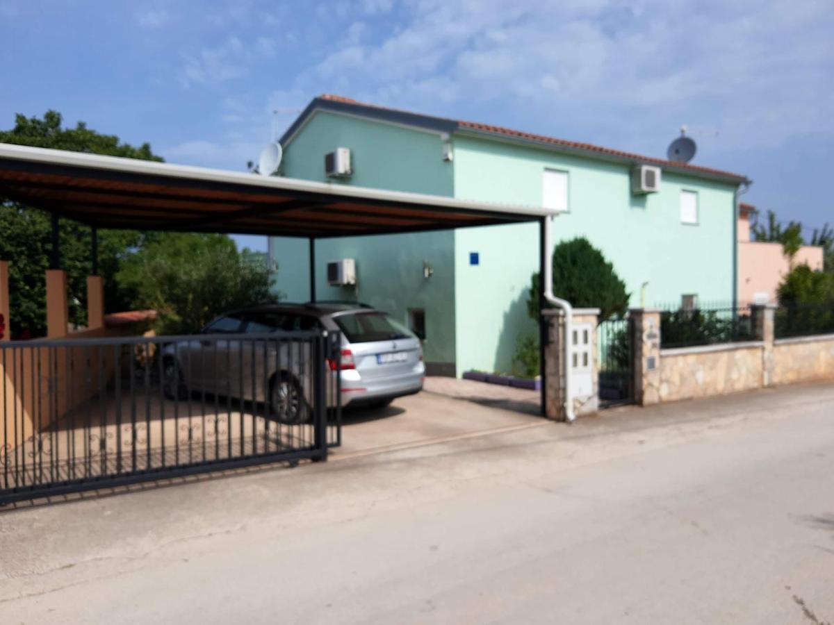 Apartments Villa Elda Peroj Εξωτερικό φωτογραφία